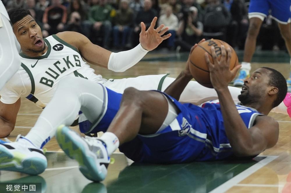 壁球运动的 壁球运动的